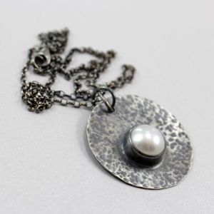perła, srebro, perła naturalna, biżuteria z pereł, wisior z perłą, wisiorek z perłą, srebro oksydowane, srebrna biżuteria, biżuteria autorska, chileart, biżuteria chileart